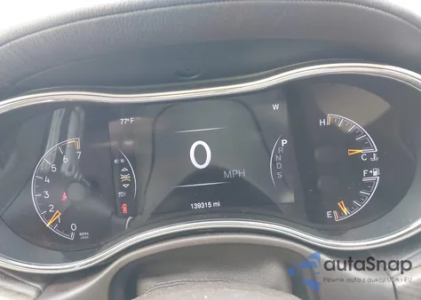 2015 Jeep Grand Cherokee Overland z USA, uszkodzony, nr VIN 1C4RJECG3FC152601